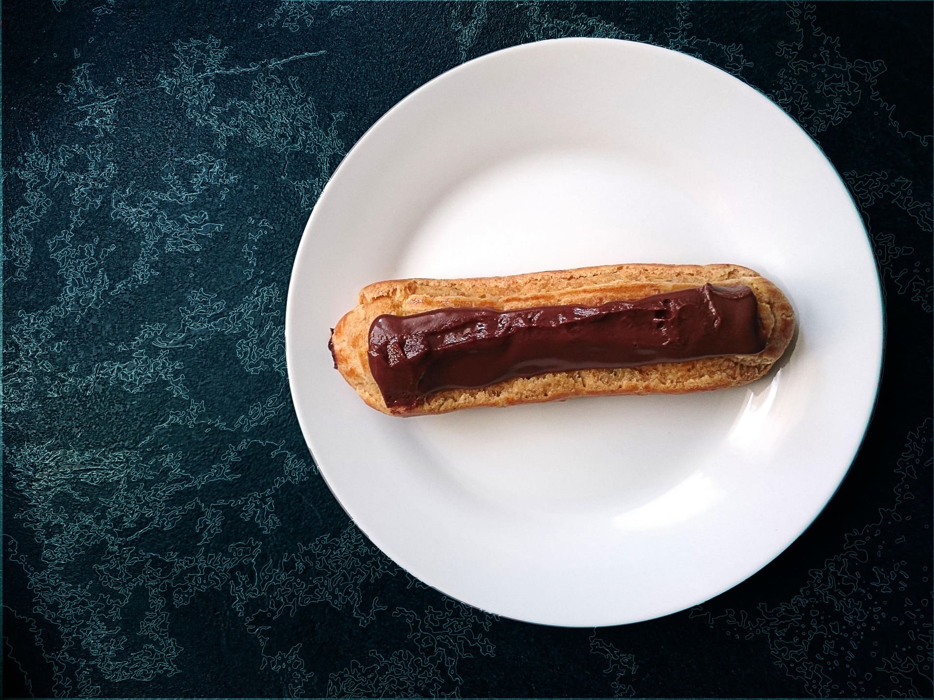 Éclair au chocolat